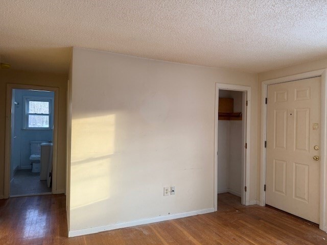 Building Photo - 203 Manzella Ct