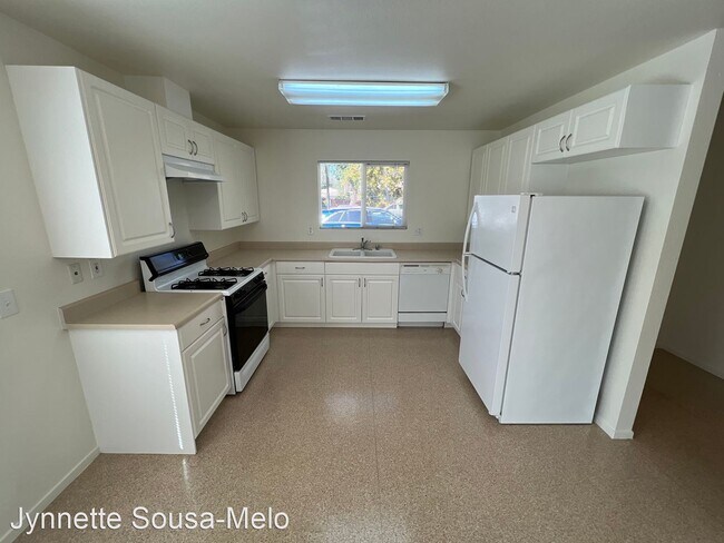 Building Photo - 2 br, 2 bath House - 359 G St.