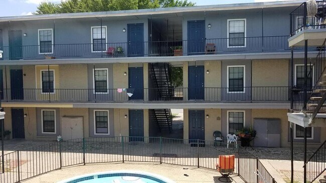 Building Photo - 3635 Bolivar Dr.