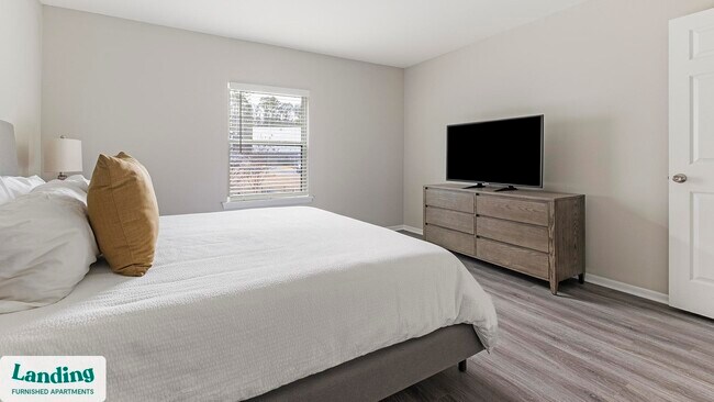 Building Photo - 3450 Manor Dr