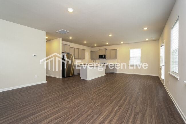 Foto del edificio - 5561 Hydrangea St