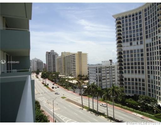 Foto del edificio - 5701 Collins Ave