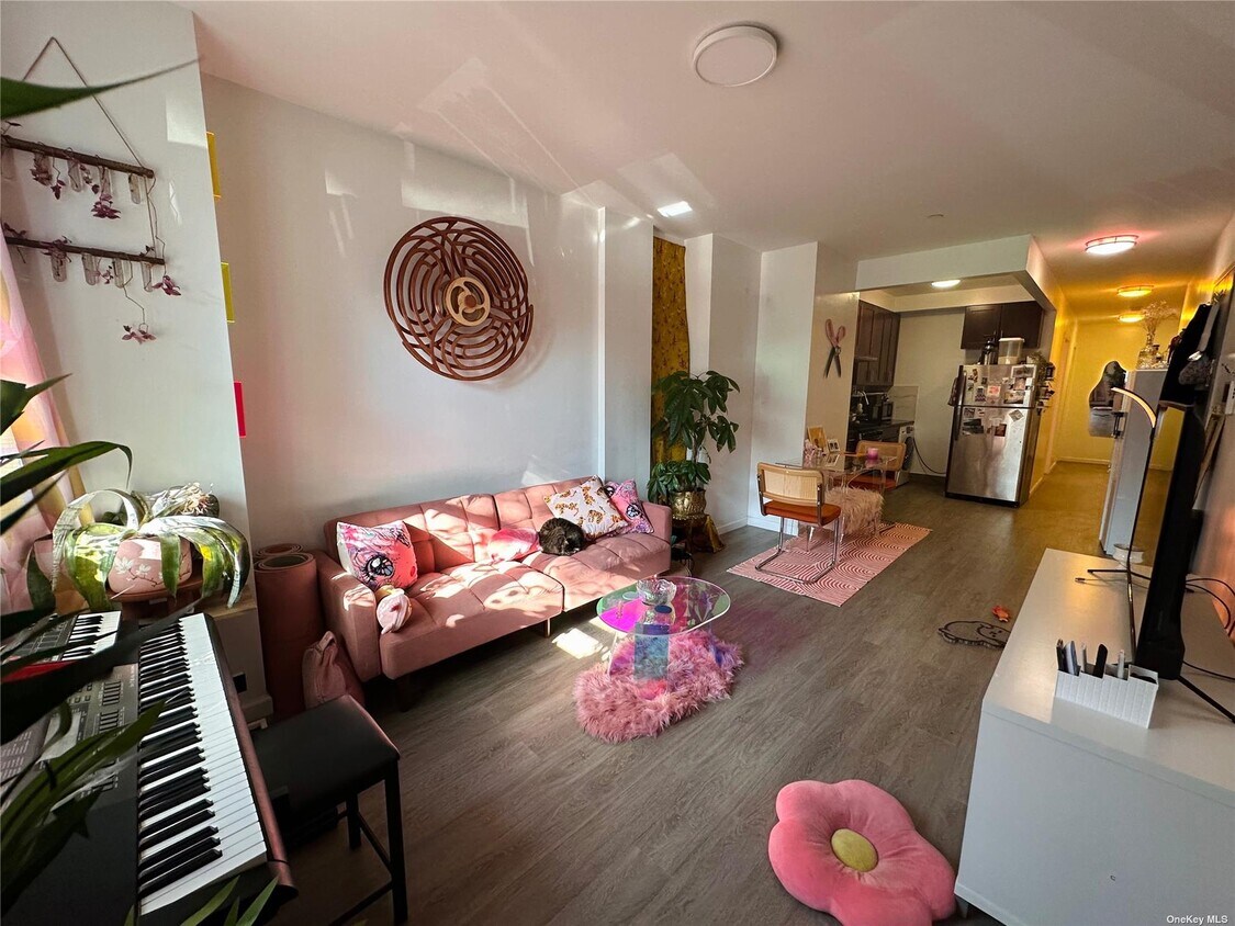 3929 New Utrecht Ave Unit 1A, Sunset Park, NY 11220 Room for Rent in