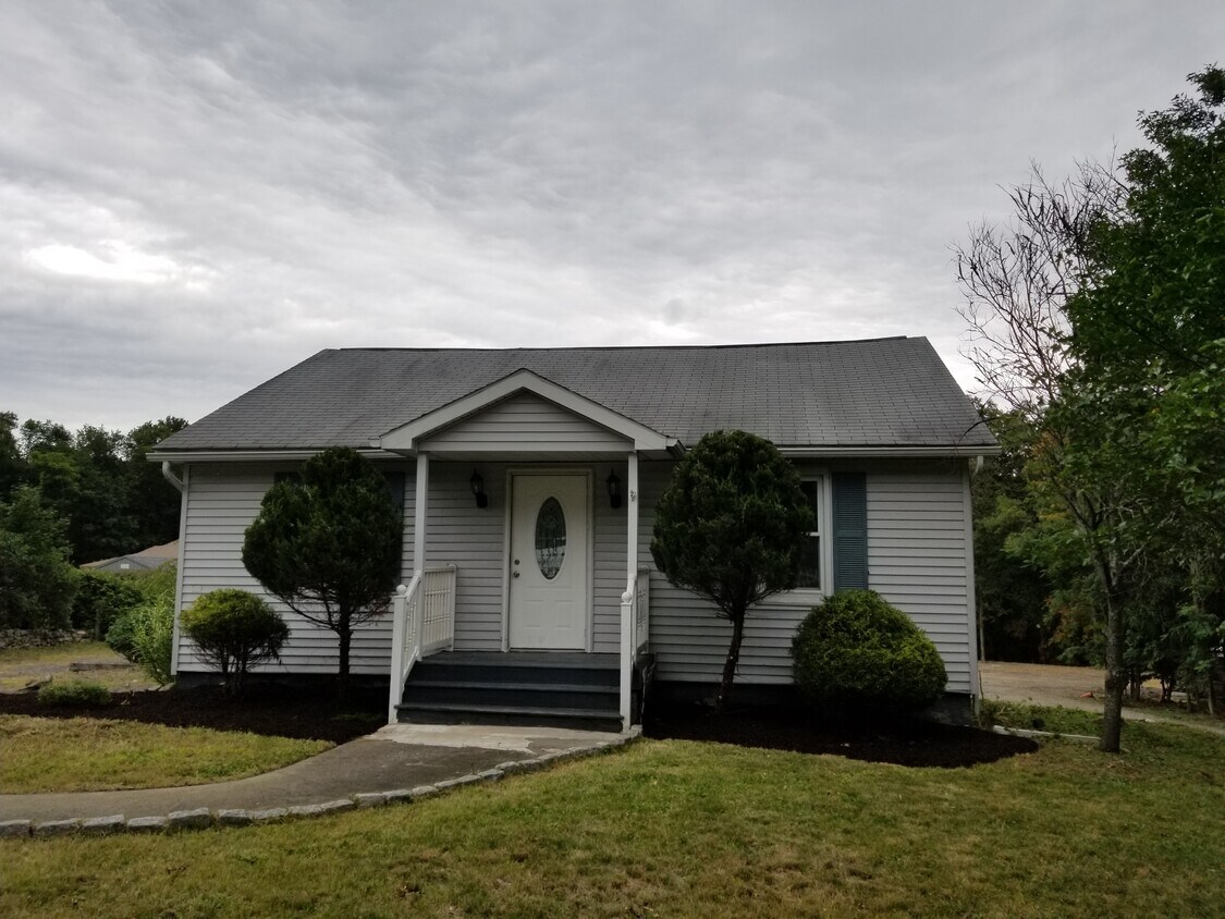 1300 Union Ave, Newburgh, NY 12550 House Rental in Newburgh, NY