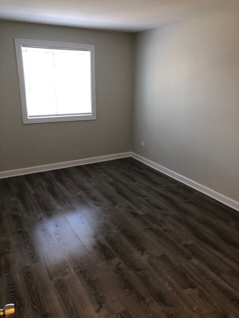 Foto del edificio - 519 S Milwaukee Ave