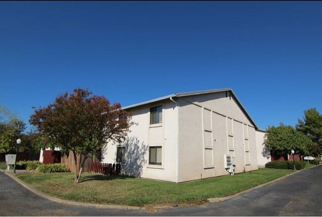 Building Photo - 3435 Santa Rosa Way