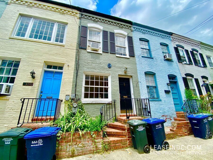 Photo - 3211 Cherry Hill Lane NW-