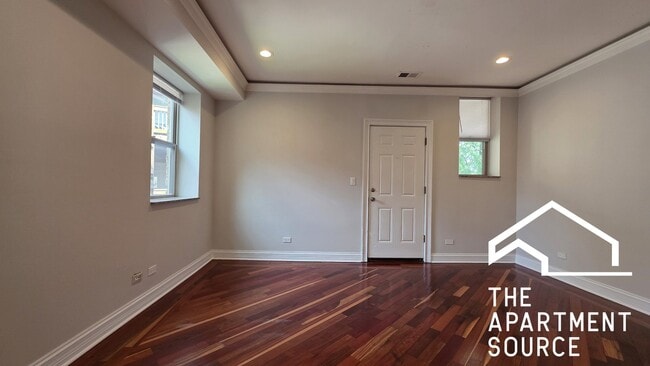 Building Photo - 2038 W Touhy Ave