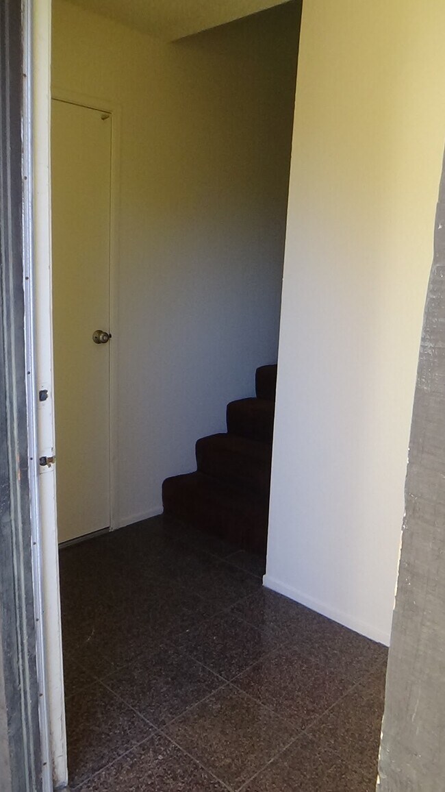 Interior Entrance - 721 Summerwood Ln