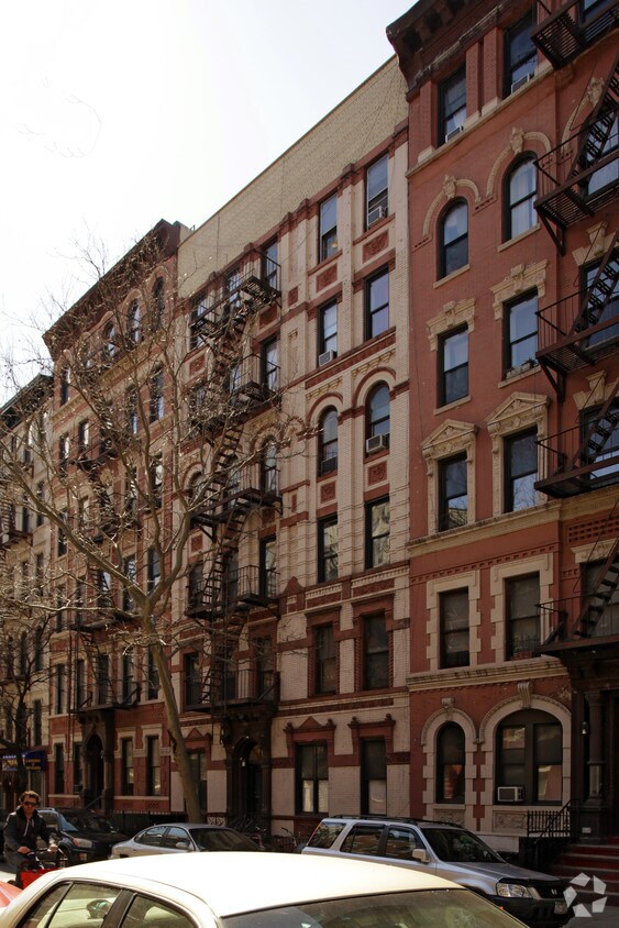 Primary Photo - 54 E 3rd St