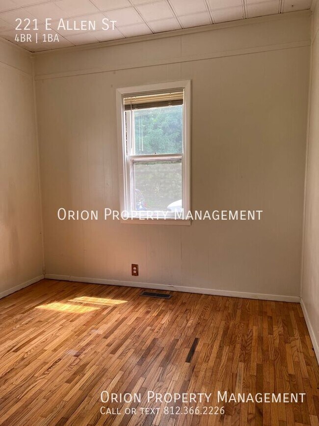 Foto del edificio - 221 E Allen St
