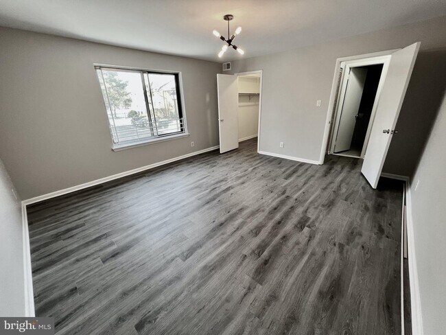 Building Photo - 125 Echelon Rd