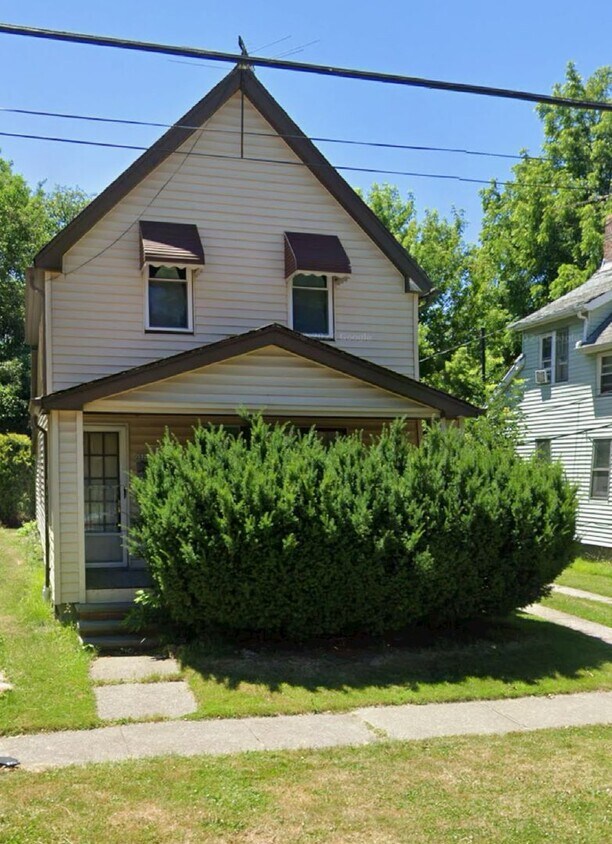 Foto principal - Section 8 Accepted! Spacious Newly Renovat...