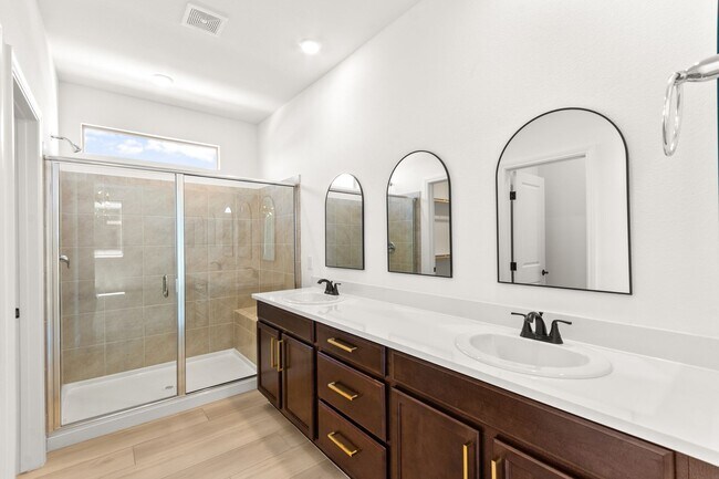 Foto del edificio - 5606 Spring Trellis St
