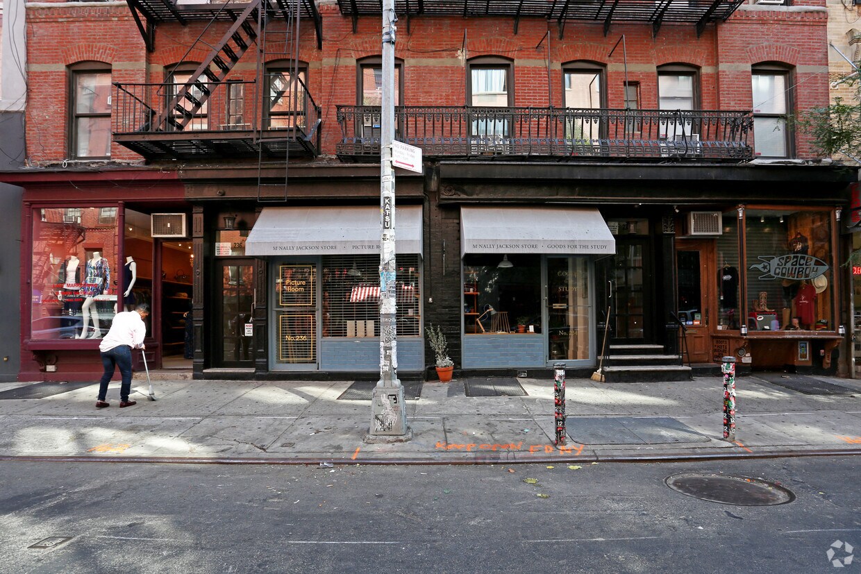 Building Photo - 236 Mulberry St