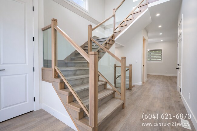 Photo du bâtiment - 36701 Carl Creek Cres