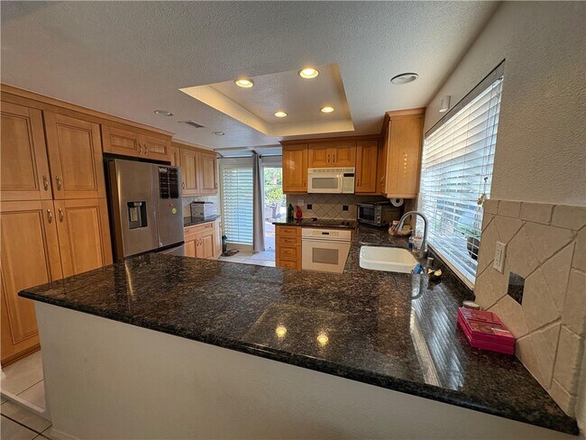 Foto del edificio - 4600 Vía Pamplona