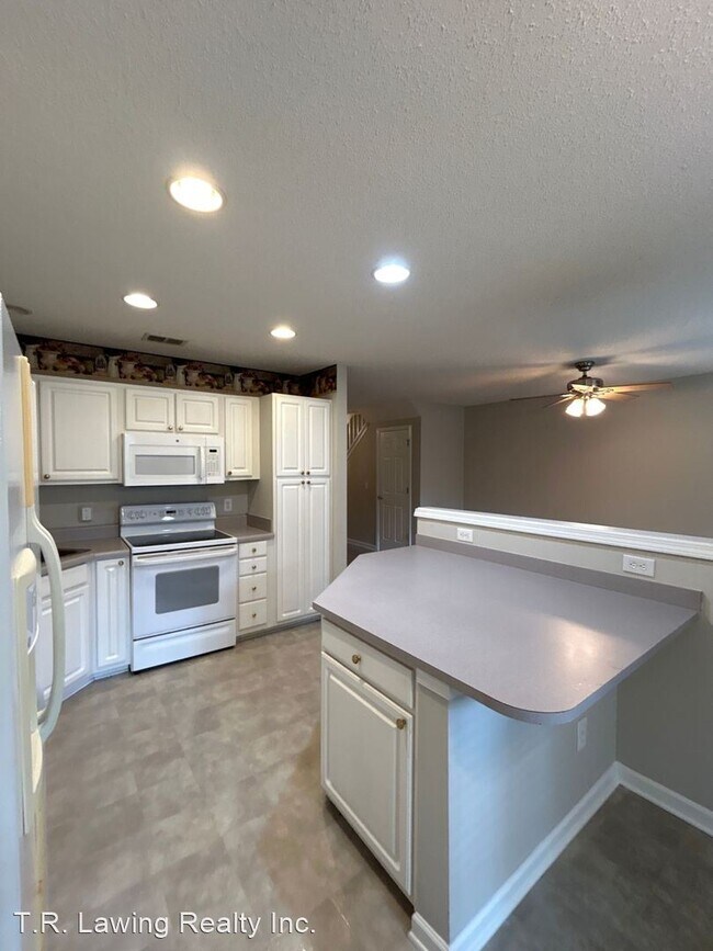 Foto del edificio - 2 br, 2.5 bath House - 2056 University Hei...