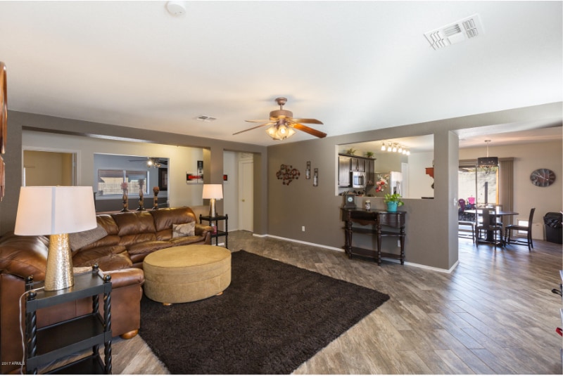 Foto principal - 3016 W White Feather Ln
