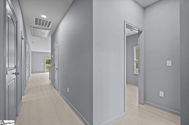 Building Photo - 406 Fairfield Rd