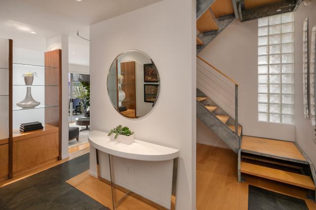 Foto del edificio - 5 bedroom in Seattle WA 98125