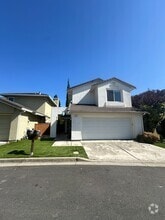 Building Photo - 122 Lakeridge Ln