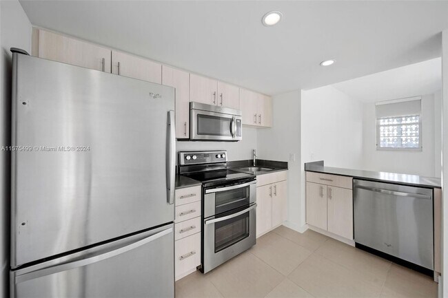 Foto del edificio - 910 West Ave