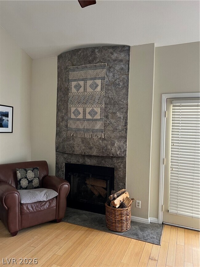 Foto del edificio - 2752 Lodestone Dr