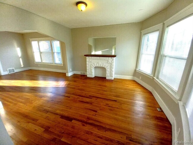 Foto del edificio - 1076 N Rademacher St