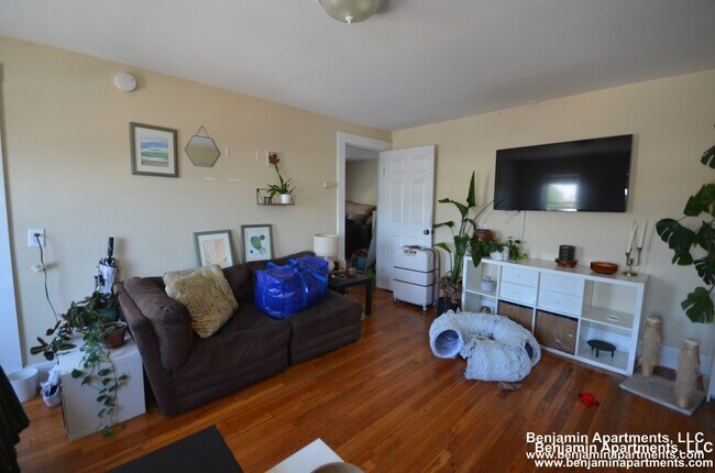 Foto del edificio - 53 West Seventh St. Unit 2