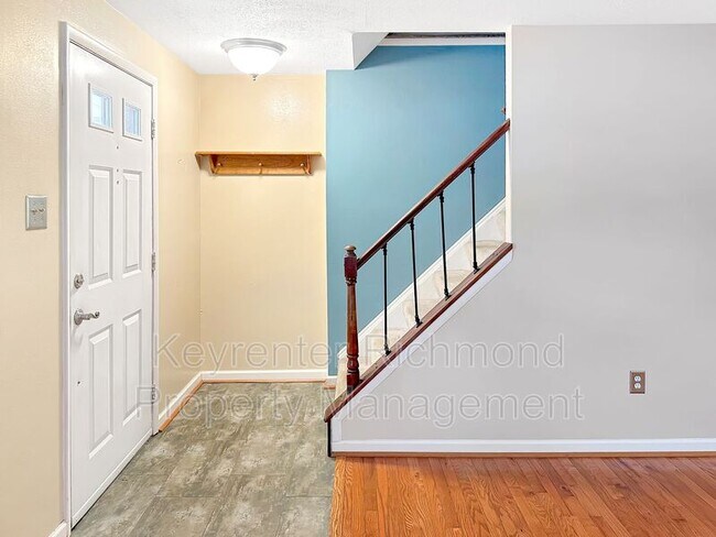 Building Photo - 749 Sturgis Dr