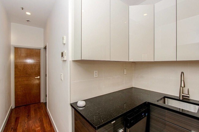 Foto del edificio - 405 Franklin Ave