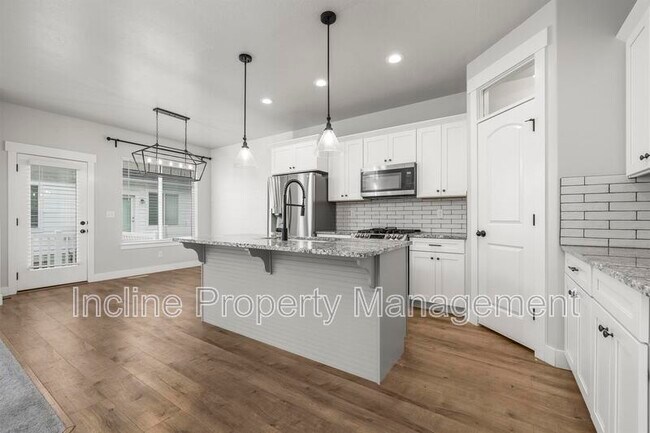 Building Photo - 283 W 590 N