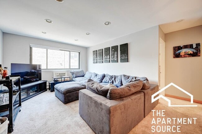 Photo - 607 W Wrightwood Ave Apartment