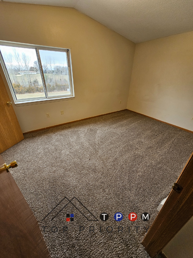 Foto del edificio - ** FALL MOVE IN SPECIAL ** 2 Bedroom | 1 B...