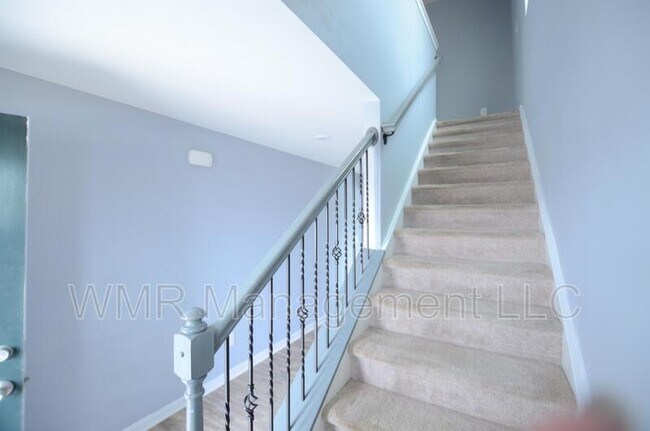 Building Photo - 120 Green Haven Dr