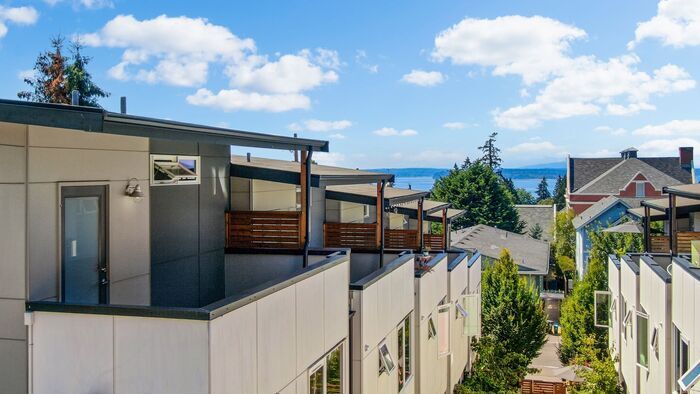 Primary Photo - Fresh and Modern View Townhome in Coveted ...