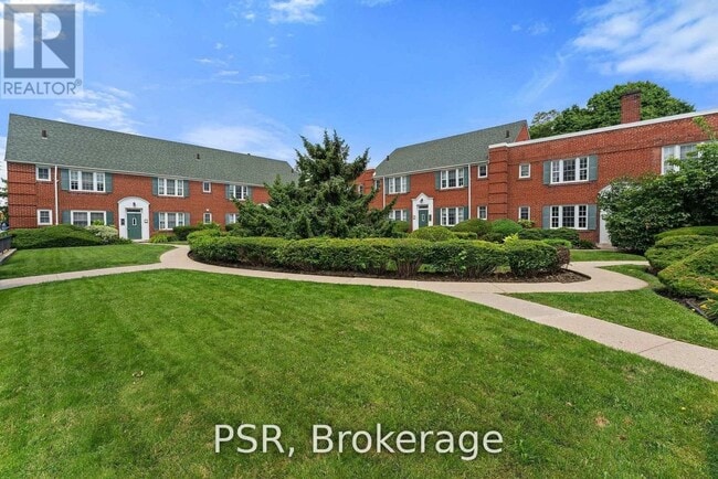 Building Photo - 1365 Bayview Ave