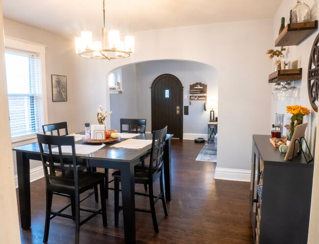 Dining Room - 1611 Prather Ave