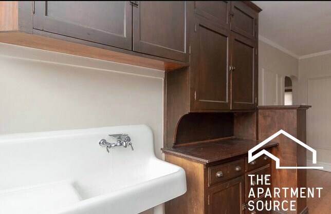 Foto principal - 4545 W Barry Ave