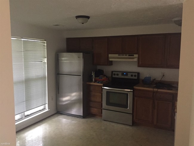 Building Photo - 4912 Marlborough Grv