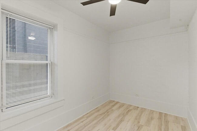 Building Photo - 2607 W Haddon Ave