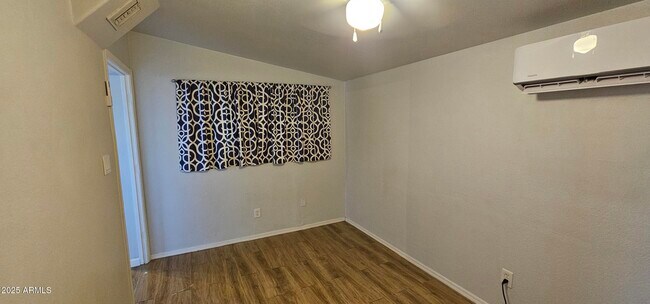 Building Photo - 574 S Park St