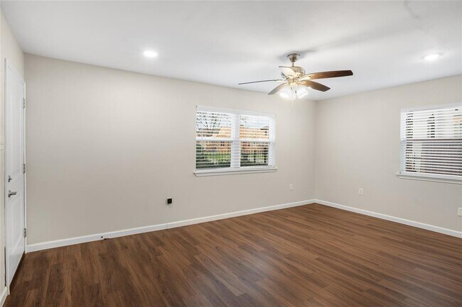 Foto del edificio - 2614 Cleburne St