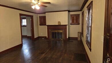 Building Photo - 32 Gebhart St