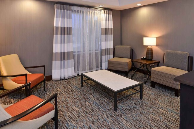 Lobby and Guest Check-in - Extended Stay America Suites - Donaldsonville