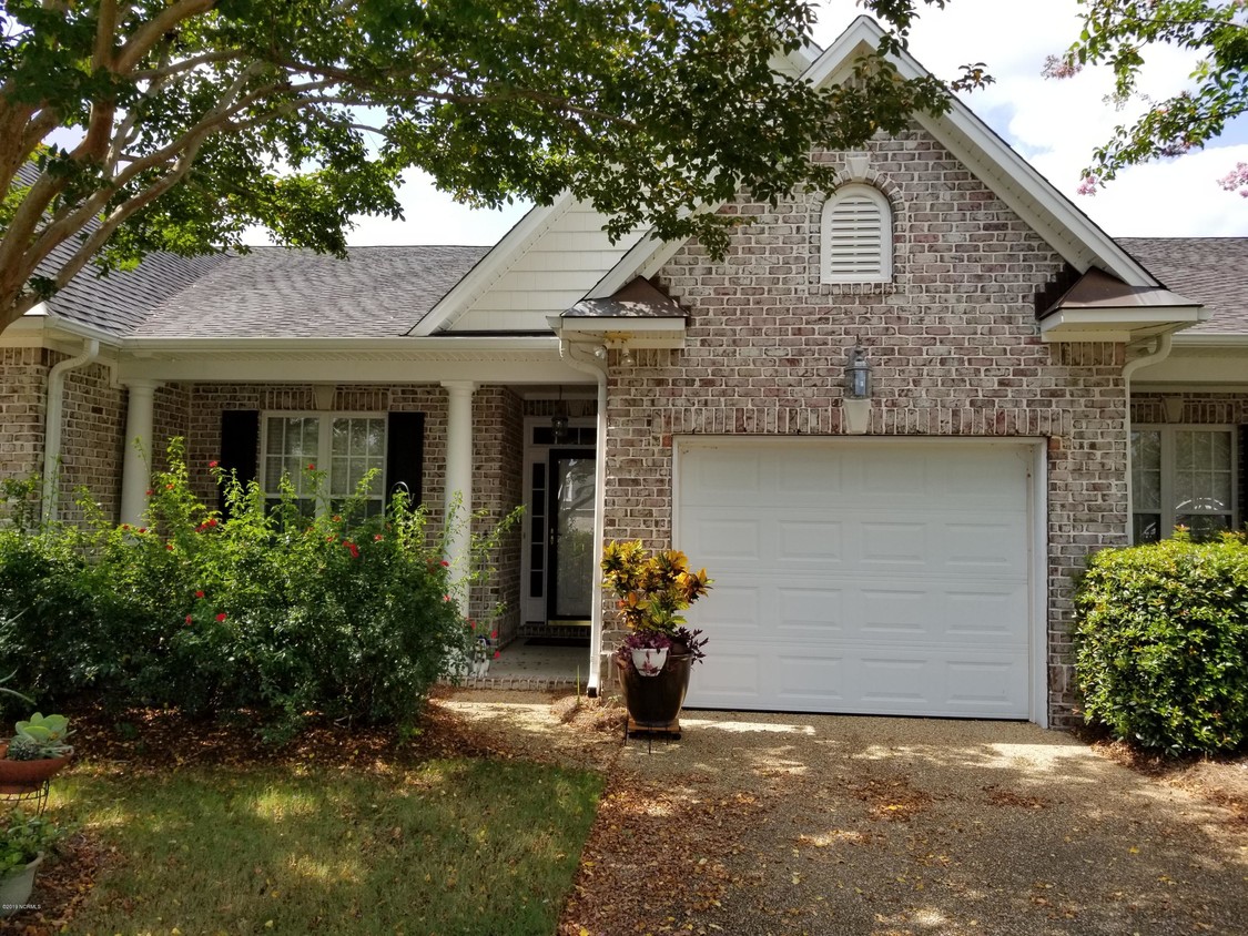 Primary Photo - 1139 Sandy Beach Cir