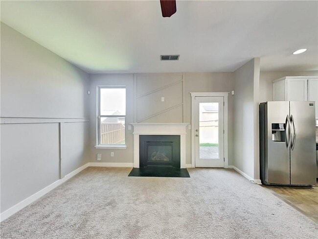 Foto del edificio - 5885 San Gabriel Ln
