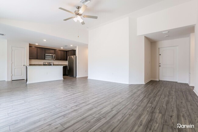 Foto del edificio - 2441 Colonade Ln
