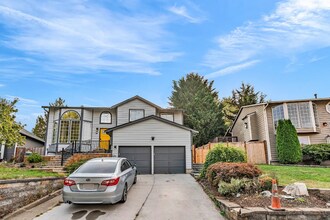 Building Photo - 1423 85th Dr NE